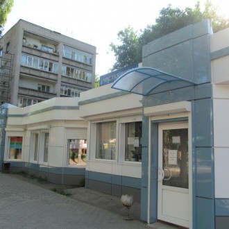 Вентилируемый фасад из композитных панелей торгового павильона в Воронеже