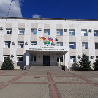 Монтаж вентилируемого фасада здания Администрации Поворинского муниципального района в г. Поворино Воронежской области.