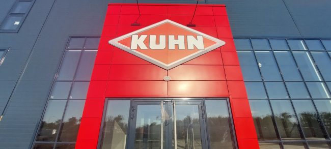 Облицовка входной группы фасадными кассетами в Воронеже