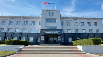 Монтаж вентилируемого фасада Администрации Новоусманского муниципального района Воронежской области.
