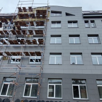 Монтаж вентилируемого фасада офисного здания в Воронеже