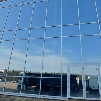 Монтаж вентилируемого фасада и алюминиевых витражей технического центра « Volvo центр» Воронеж